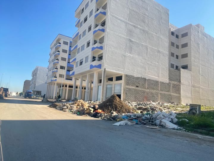 اختلالات تعميرية تؤخر رخصة السكن وتسويق الشقق يثير التساؤلات